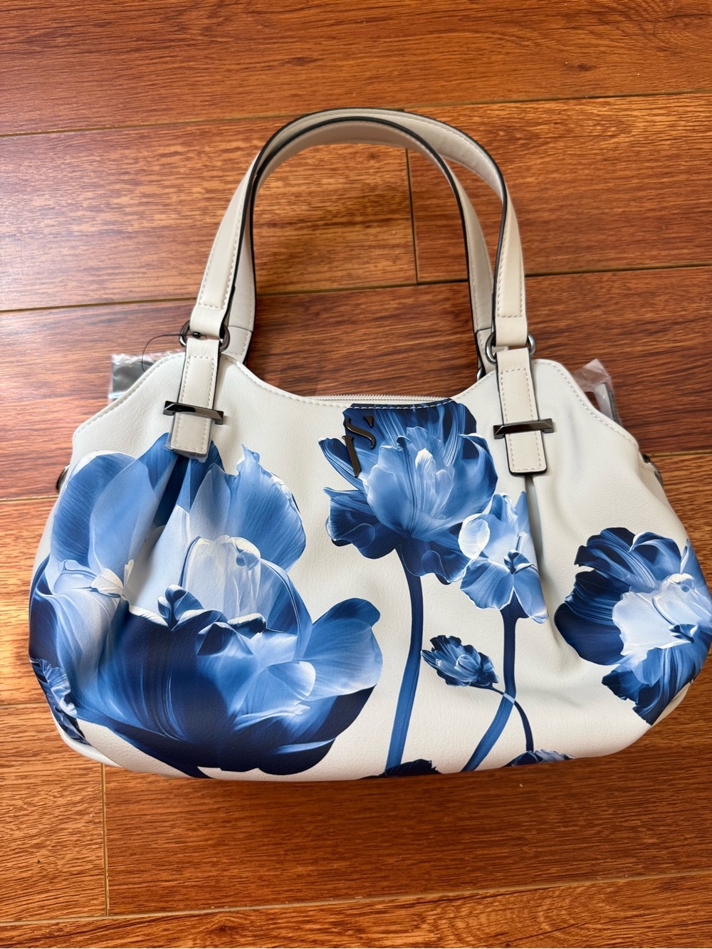 NWT Simply Vera Wang purse